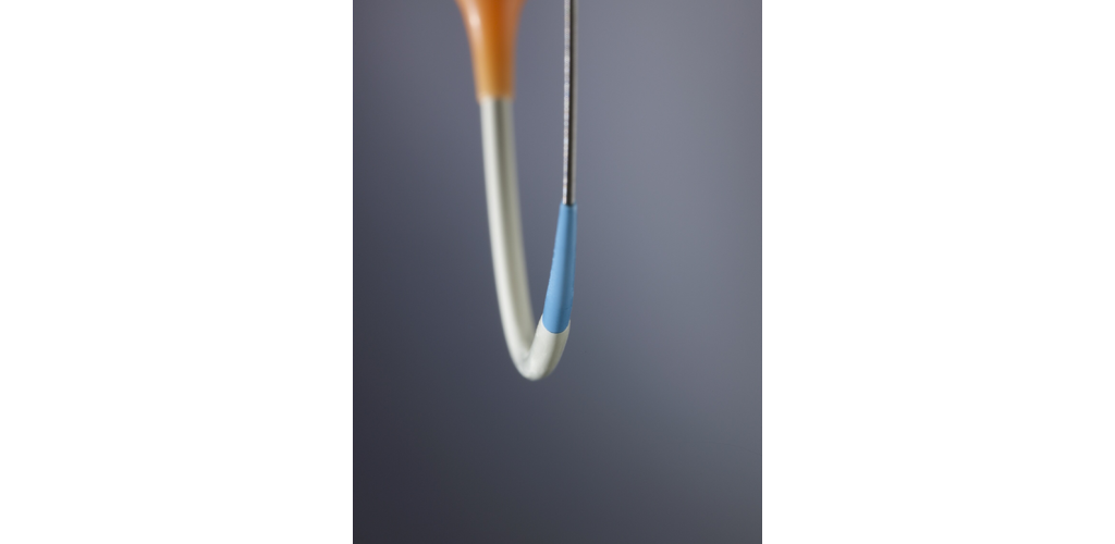 Pinnacle TIF Tip Introducer with dilator and guidewire show the smooth transitions